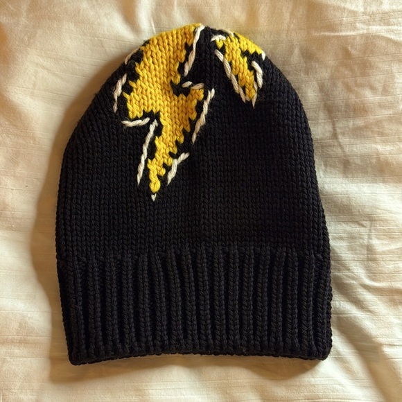 Authentic Prada Intarsia Ribbed Knit Yellow Lightning Bolt Beanie - Picture 2 of 6